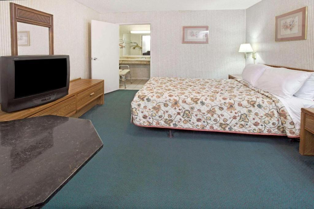 Knights Inn South Houston Tx Esterno foto